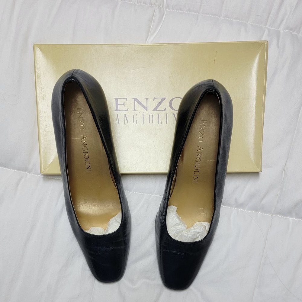 #21 - Enzo Angiolini Vintage Navy kidskin pumps